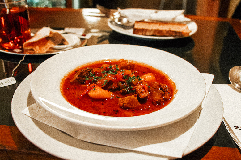 Gulash a Vienna: ecco cosa mangiare