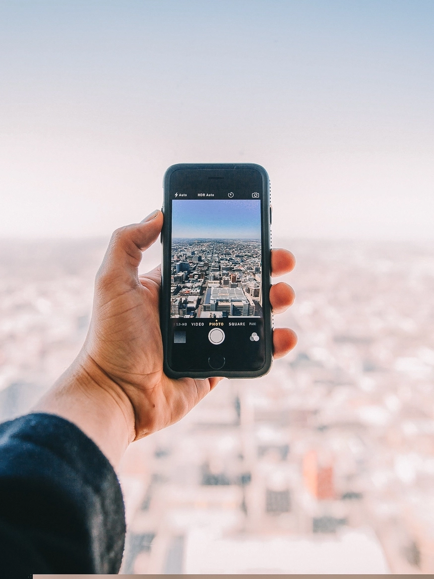 immagine copertina TECNOLOGIA IN VIAGGIO mobile