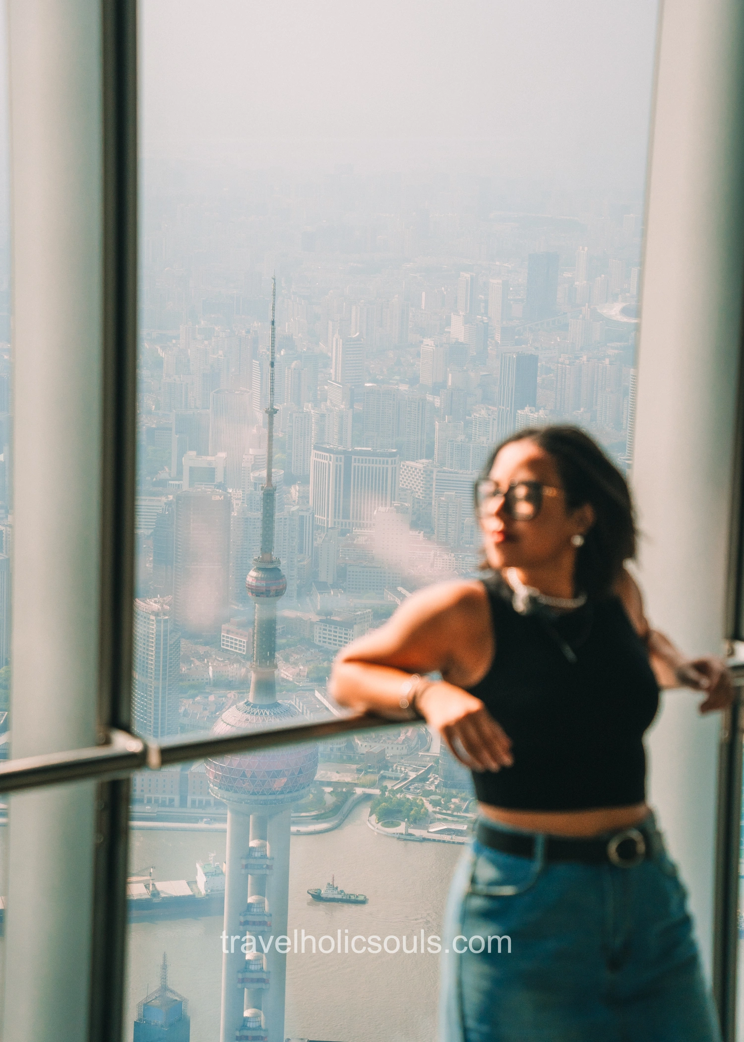 ragazza shanghai tower