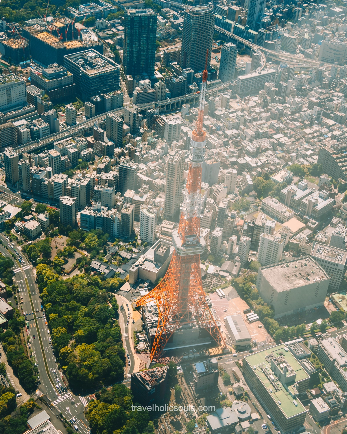 vista della Tokyo Tower dall'elicottero